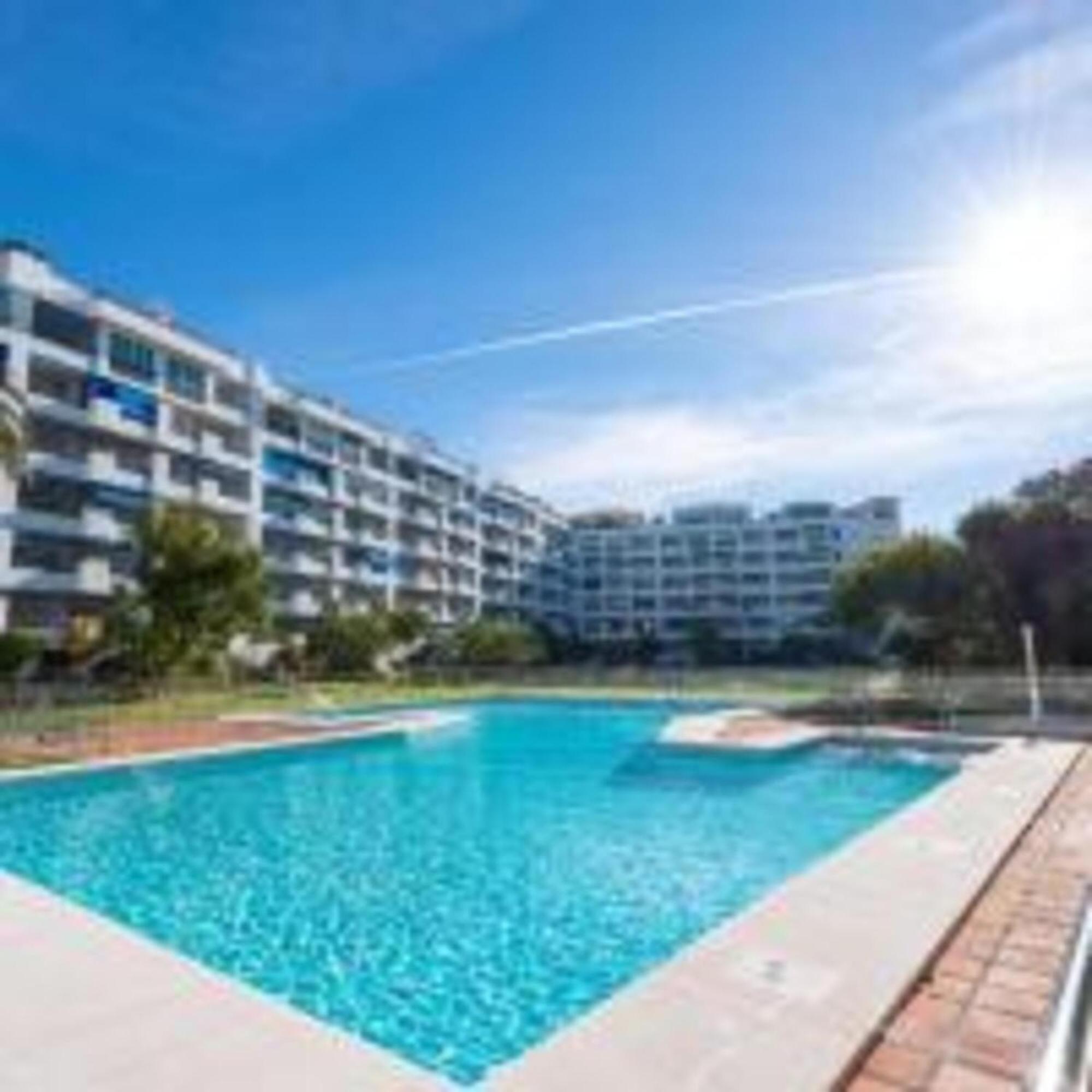 Apartment Vacation I Terrazas De Banus, Romantic, Jacuzzi, Pet-friendly, Cosy Duplex Penthouse, 2min Walk To Marina Marbella