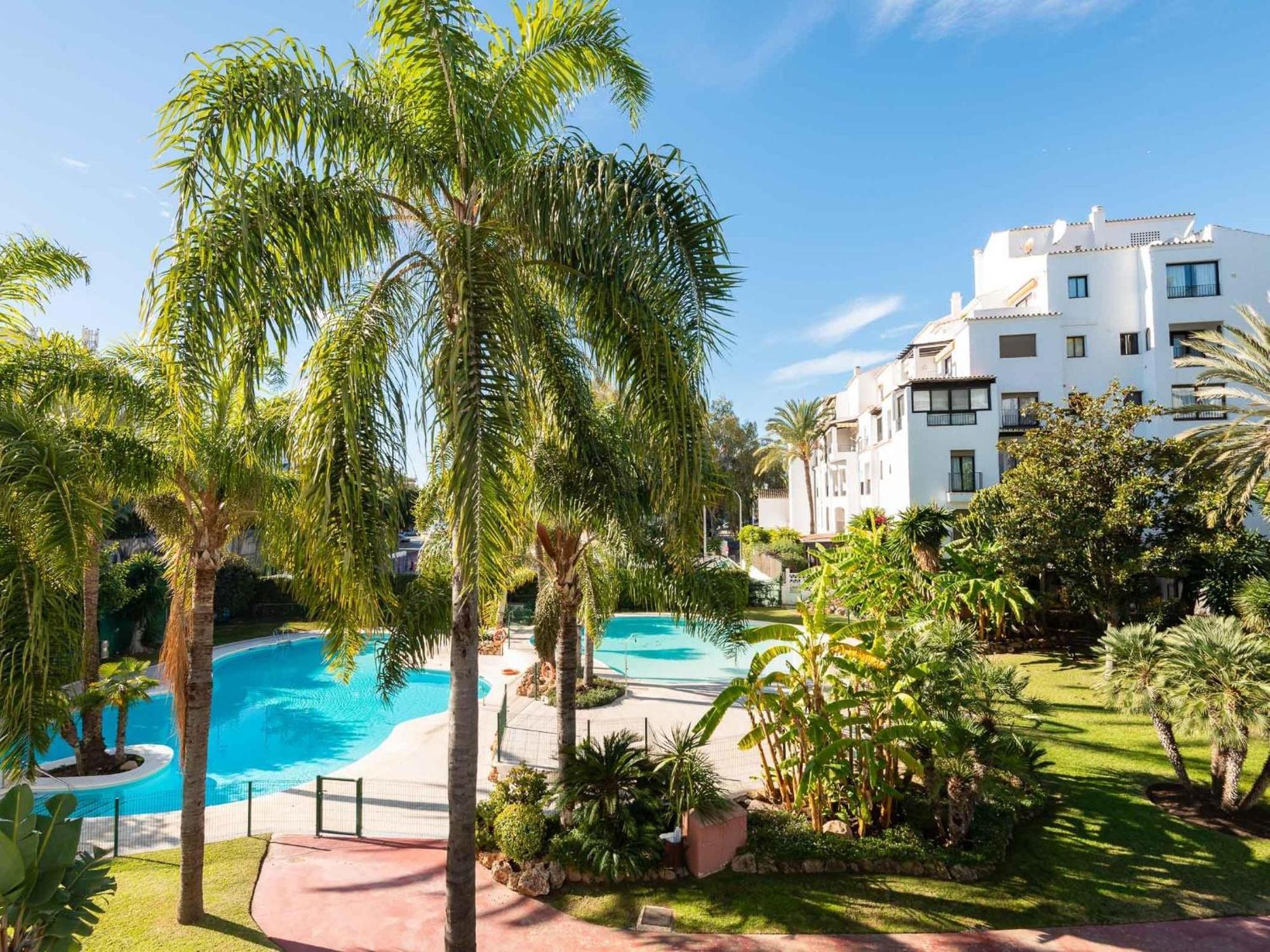 Apartment Vacation I Terrazas De Banus, Romantic, Jacuzzi, Pet-friendly, Cosy Duplex Penthouse, 2min Walk To Marina