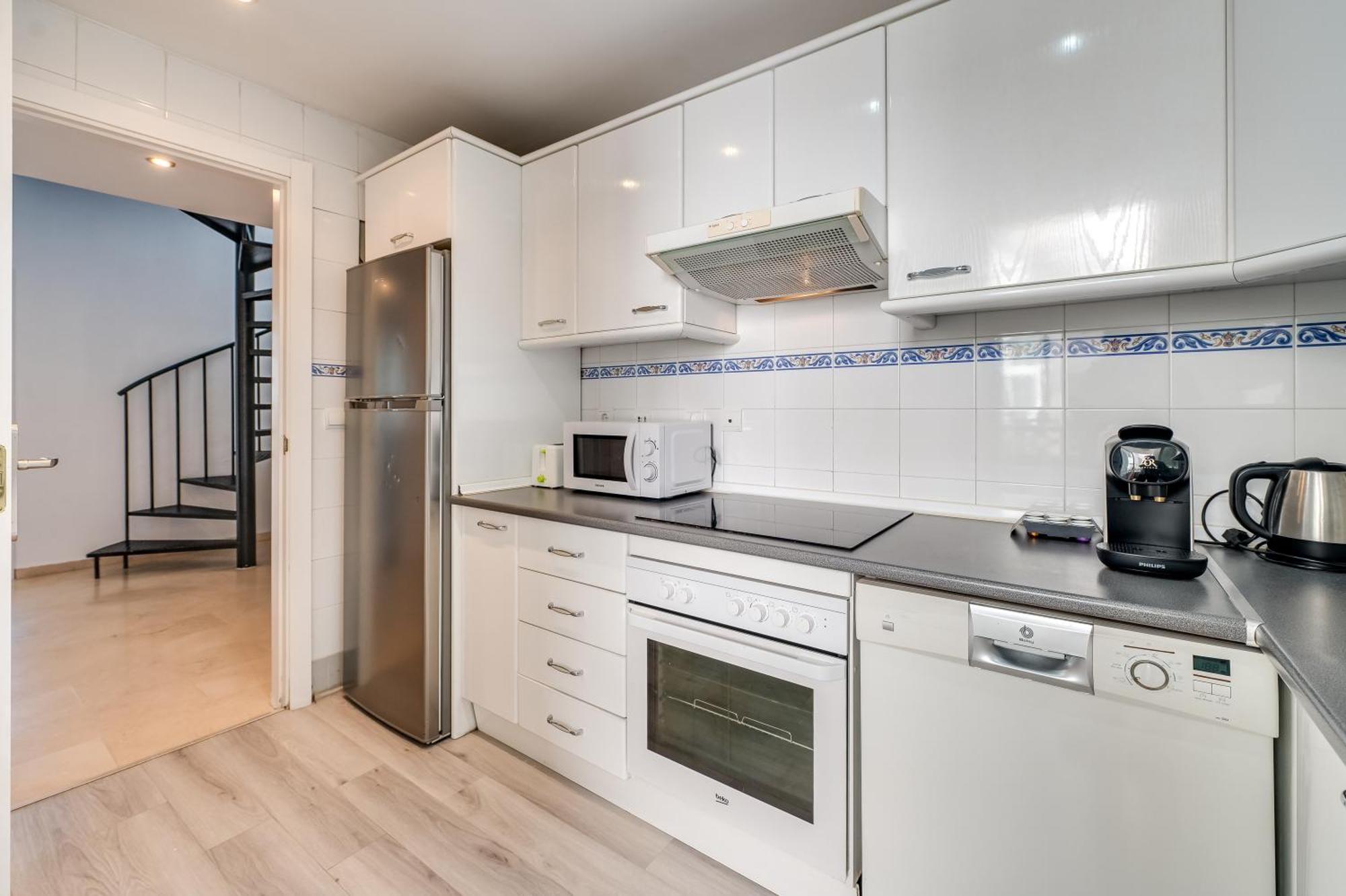 Apartment Vacation I Terrazas De Banus, Romantic, Jacuzzi, Pet-friendly, Cosy Duplex Penthouse, 2min Walk To Marina *