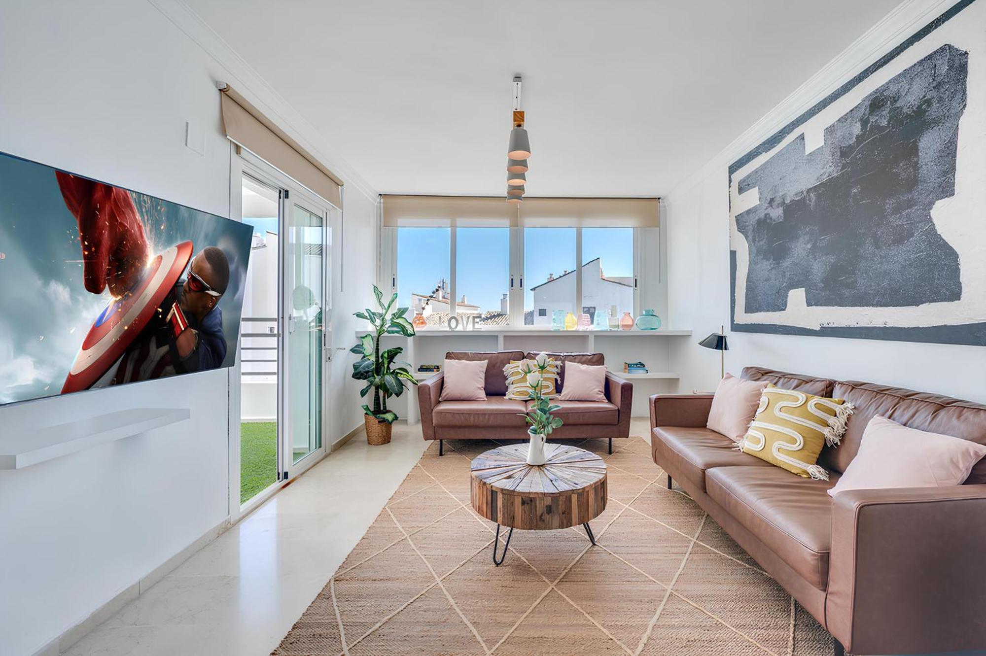 Apartment Vacation I Terrazas De Banus, Romantic, Jacuzzi, Pet-friendly, Cosy Duplex Penthouse, 2min Walk To Marina Marbella