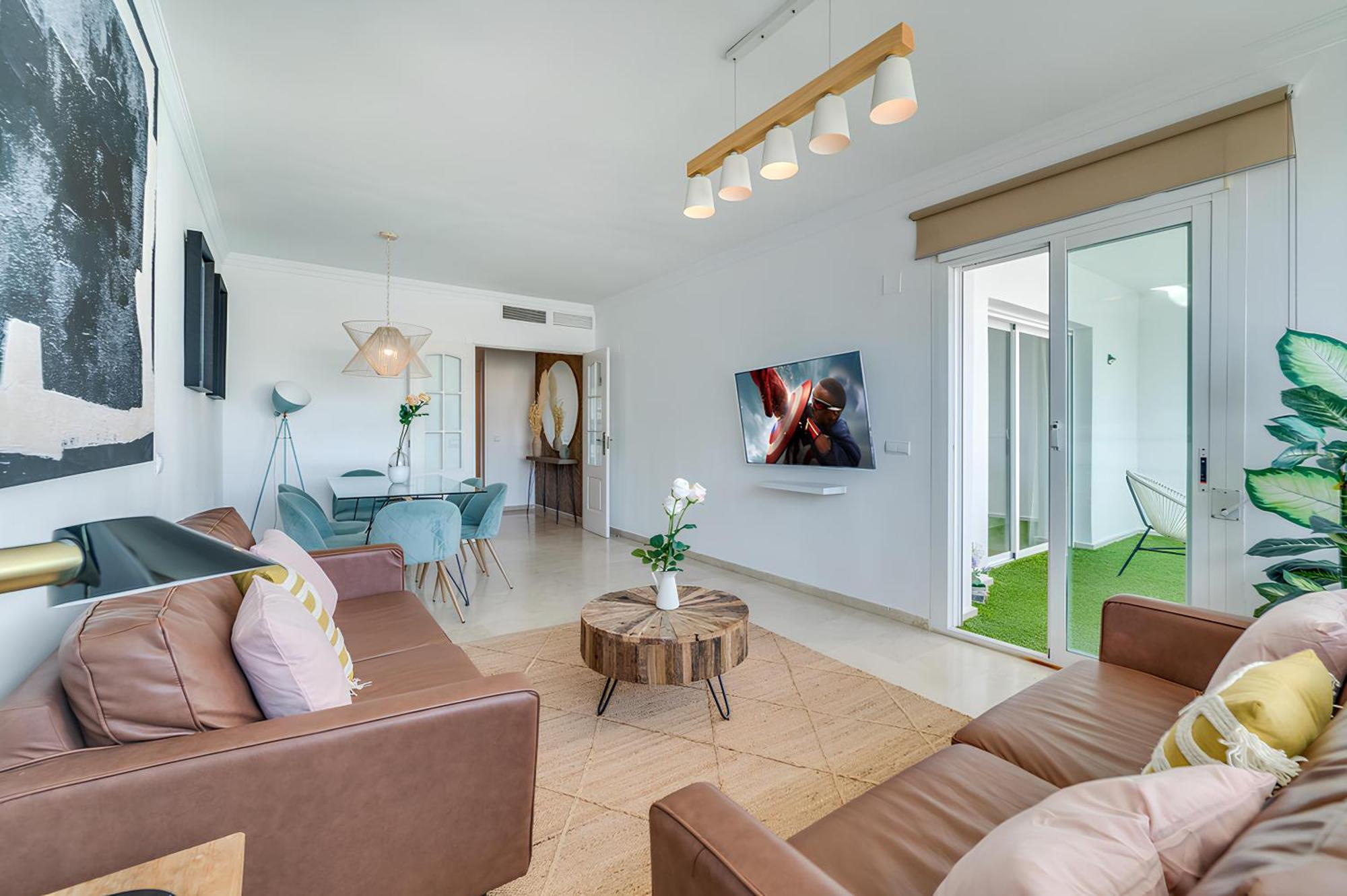 Vacation I Terrazas De Banus, Romantic, Jacuzzi, Pet-friendly, Cosy Duplex Penthouse, 2min Walk To Marina *